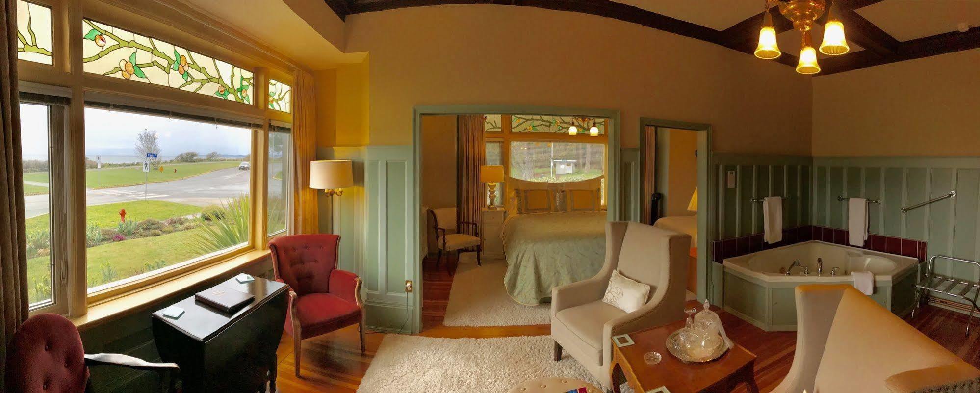 Dashwood Manor Seaside Bed & Breakfast Βικτώρια Εξωτερικό φωτογραφία