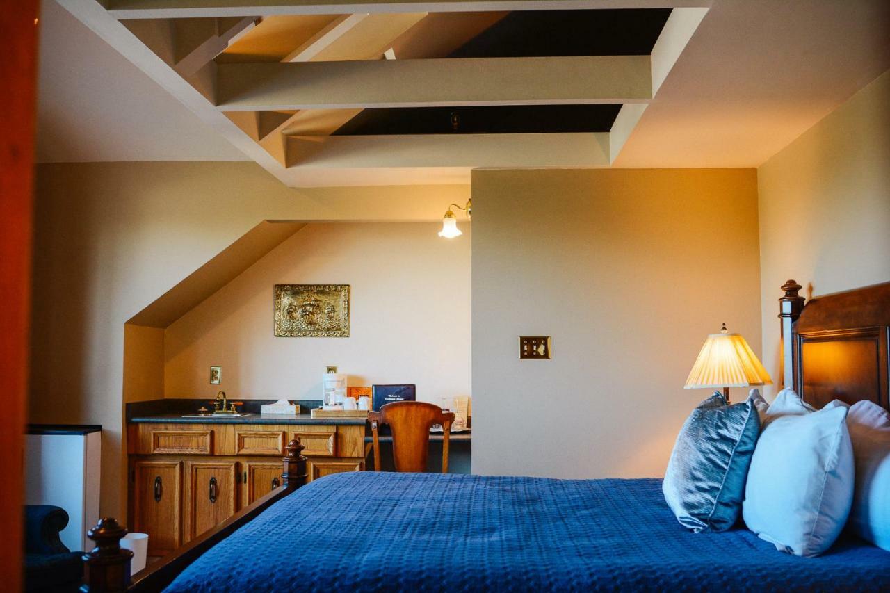Dashwood Manor Seaside Bed & Breakfast Βικτώρια Εξωτερικό φωτογραφία