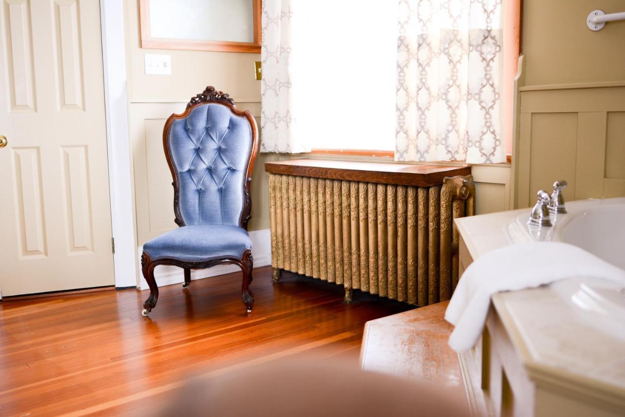 Dashwood Manor Seaside Bed & Breakfast Βικτώρια Εξωτερικό φωτογραφία